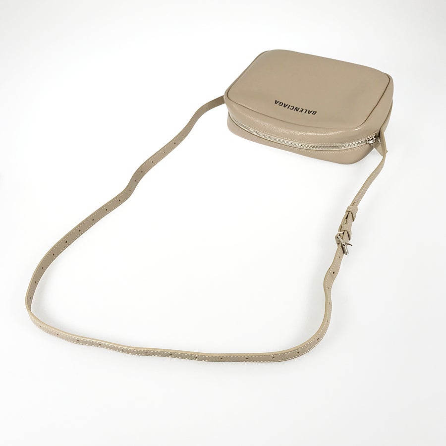 バレンシアガ ショルダーバッグ