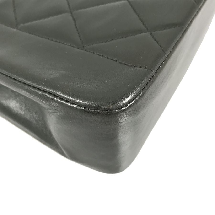 シャネル ショルダーバッグ