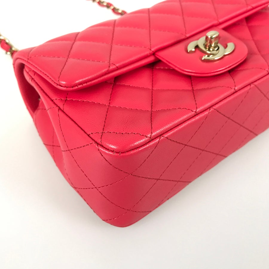 シャネル ショルダーバッグ