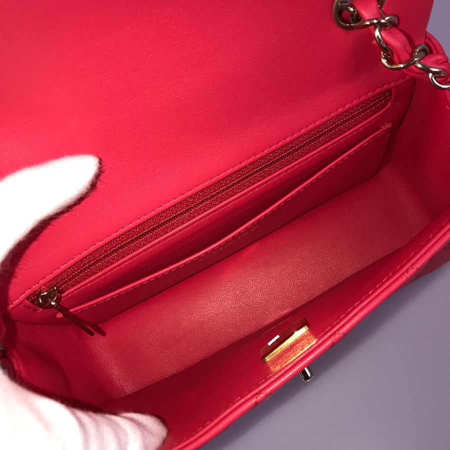 シャネル ショルダーバッグ