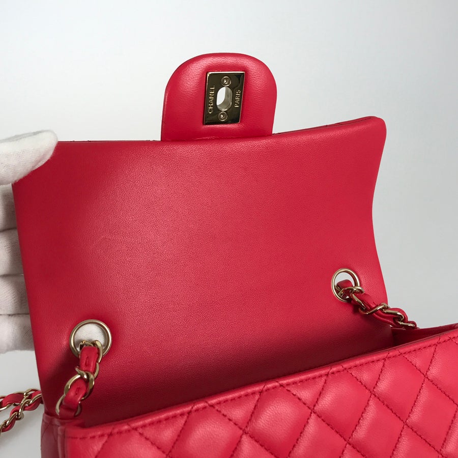 シャネル ショルダーバッグ