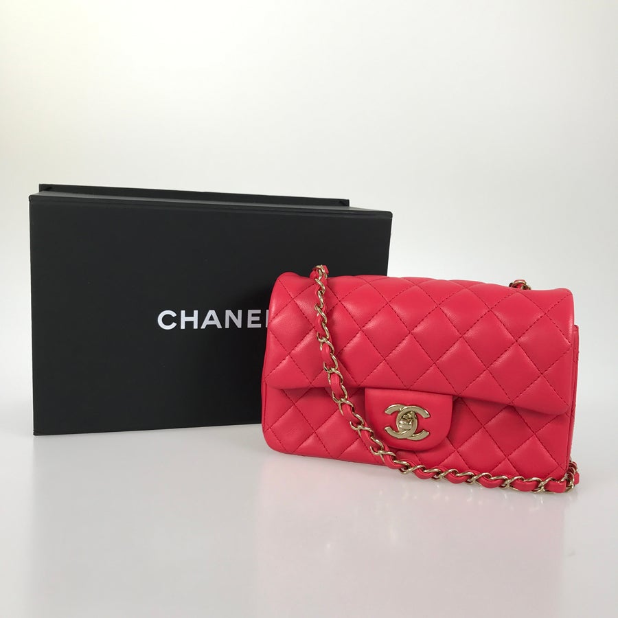 シャネル ショルダーバッグ