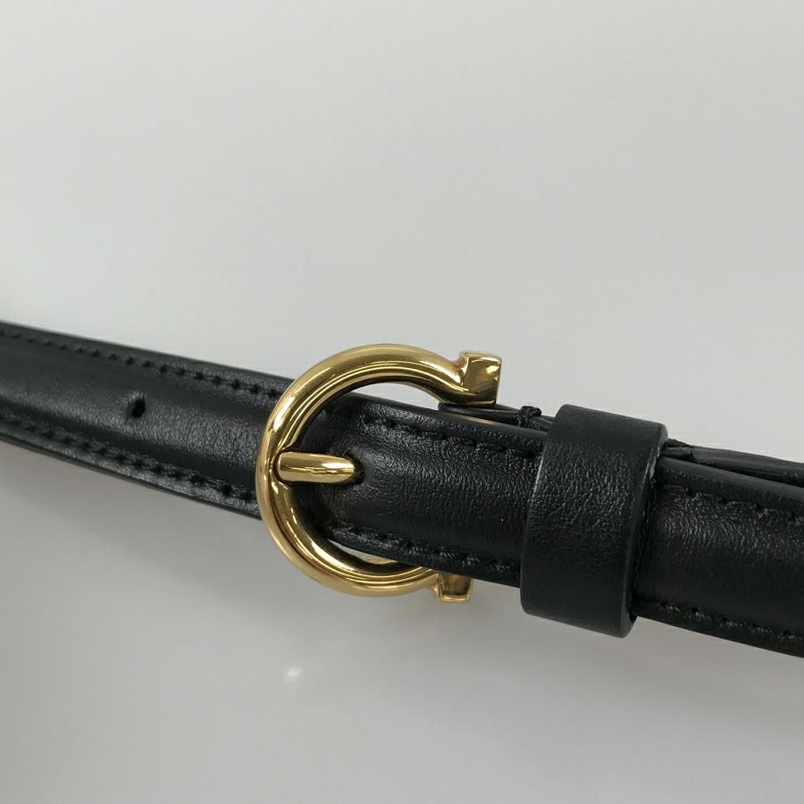 サルヴァトーレフェラガモ ショルダーバッグ