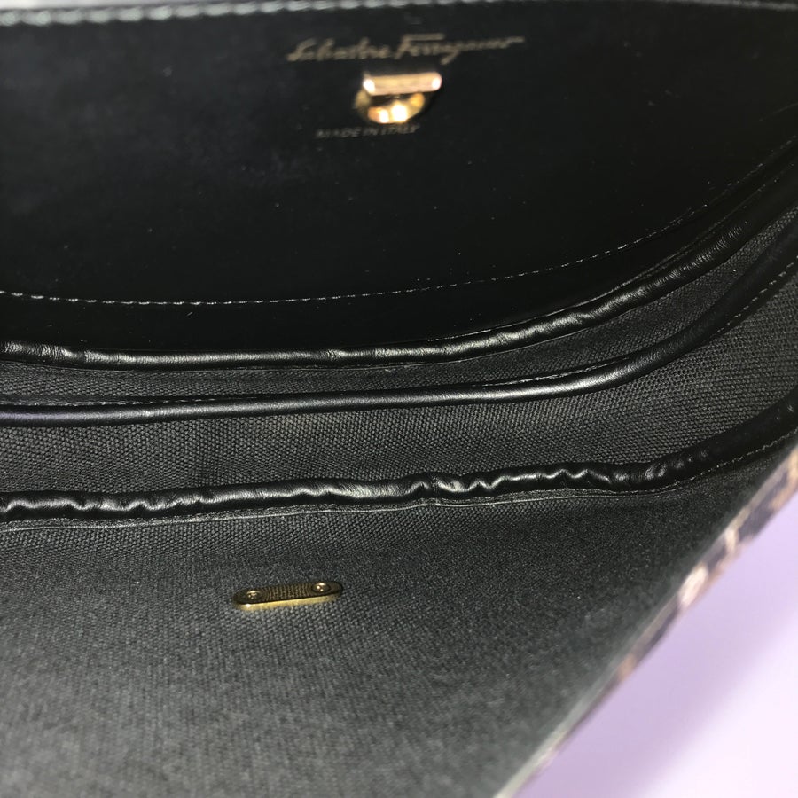 サルヴァトーレフェラガモ ショルダーバッグ