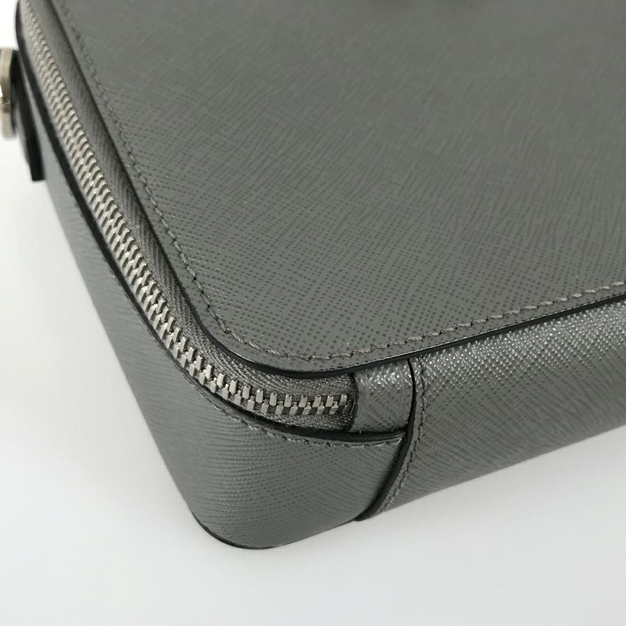 プラダ ハンドバッグ