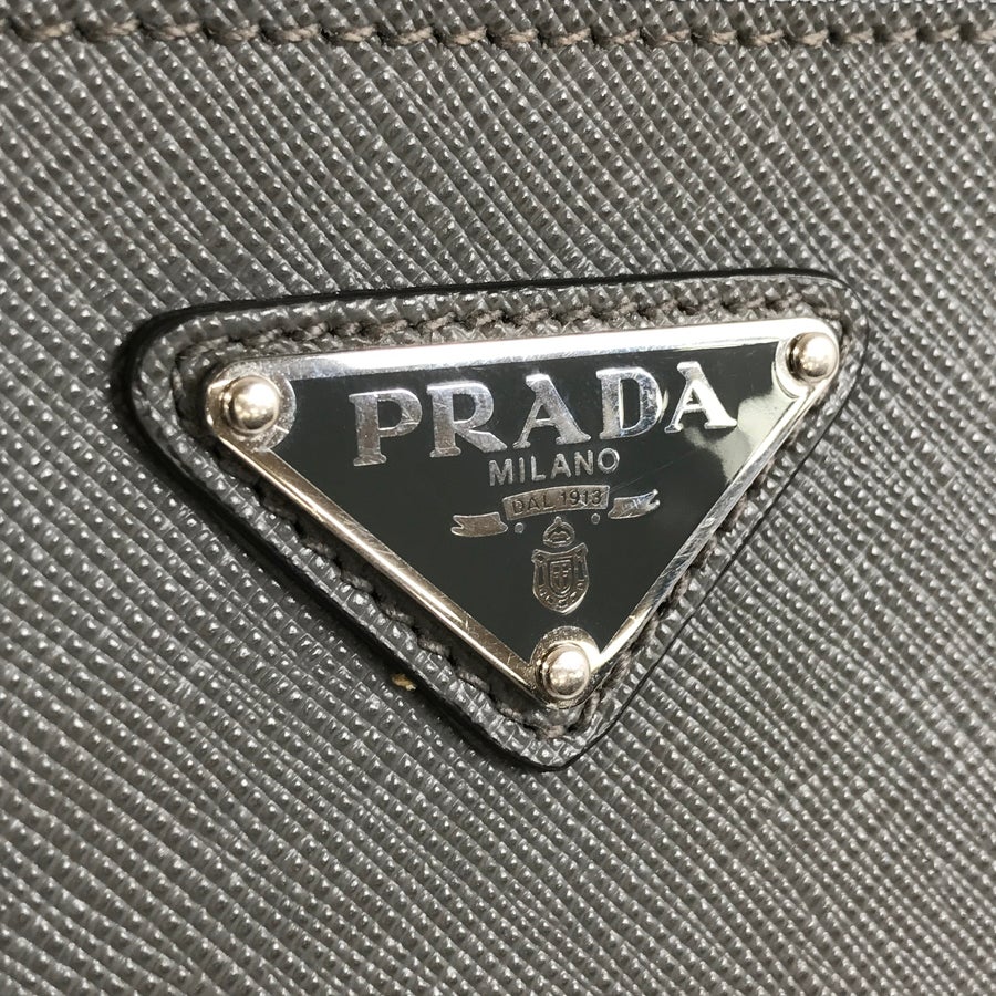 プラダ ハンドバッグ