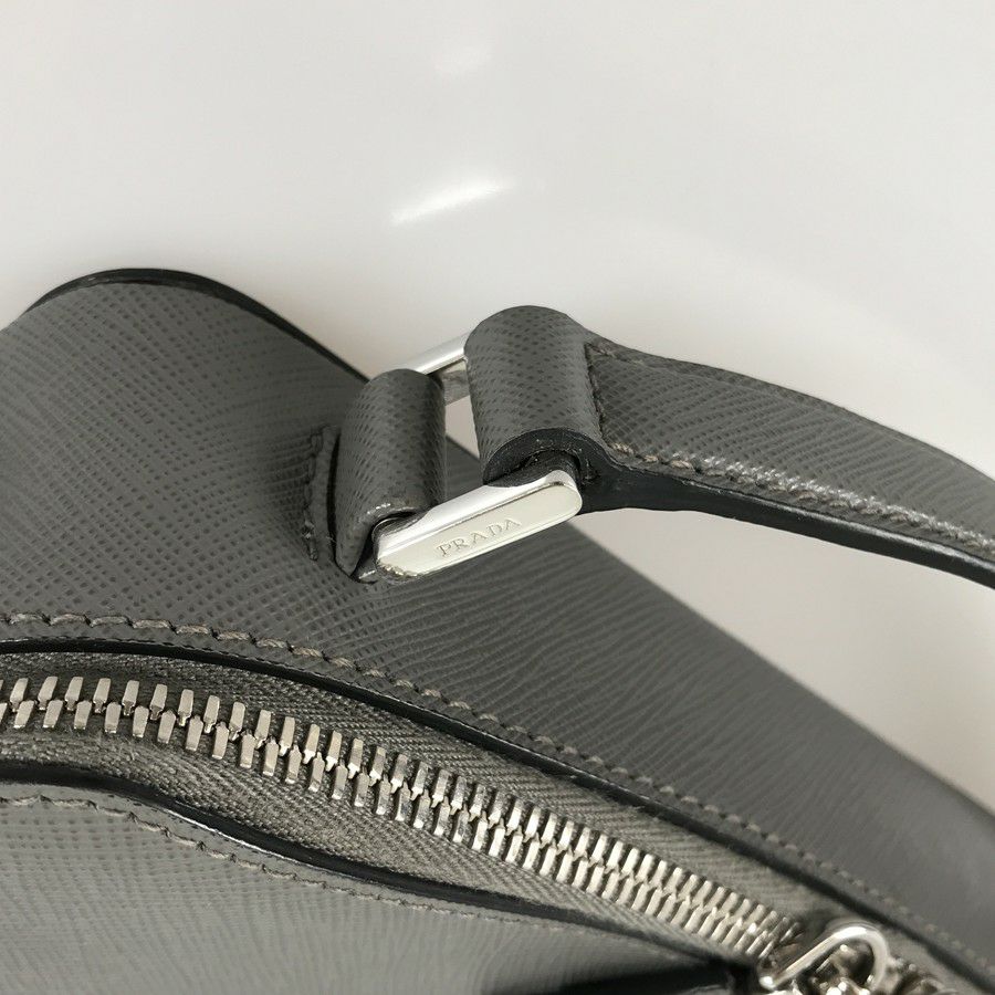 プラダ ハンドバッグ