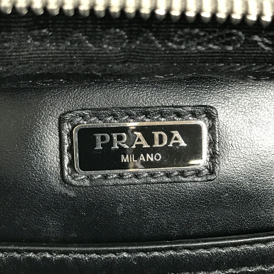 プラダ ハンドバッグ