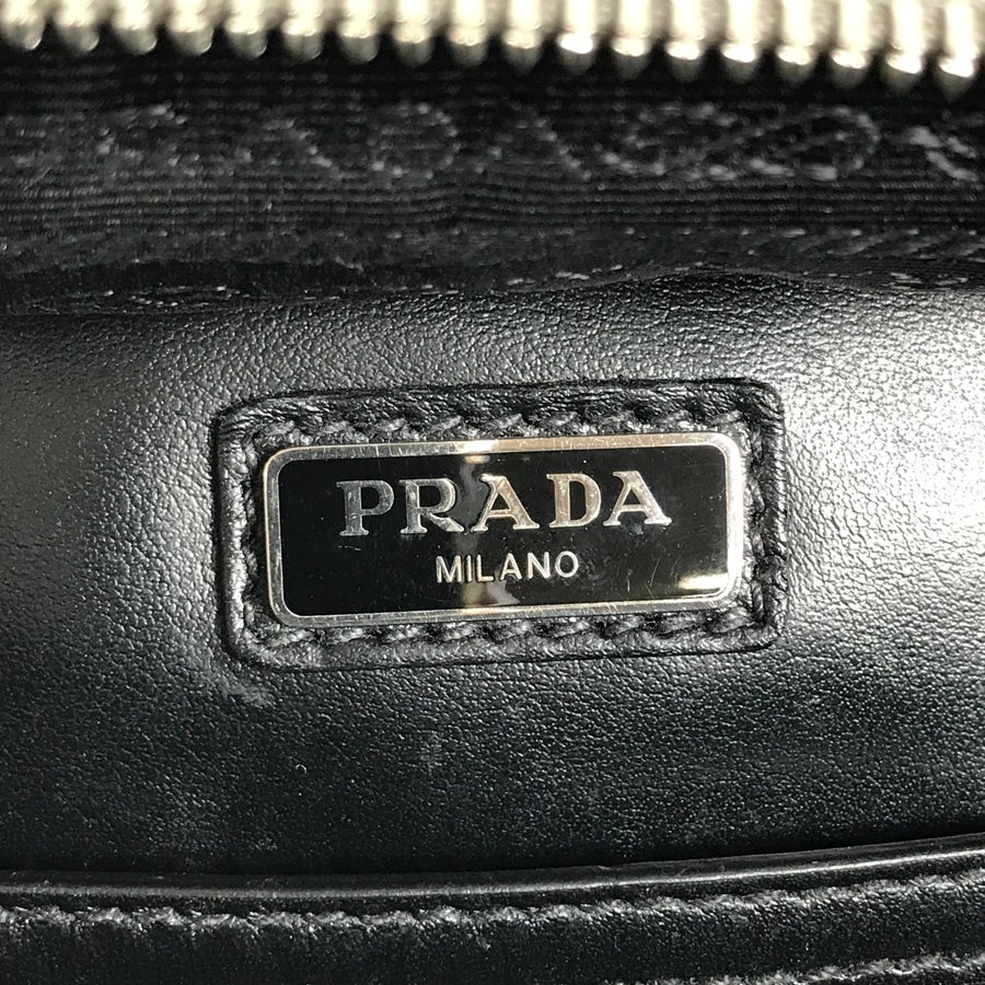 プラダ ハンドバッグ