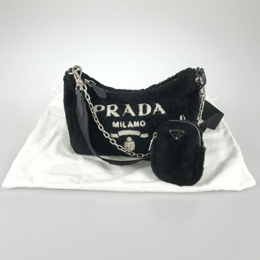プラダ ショルダーバッグ