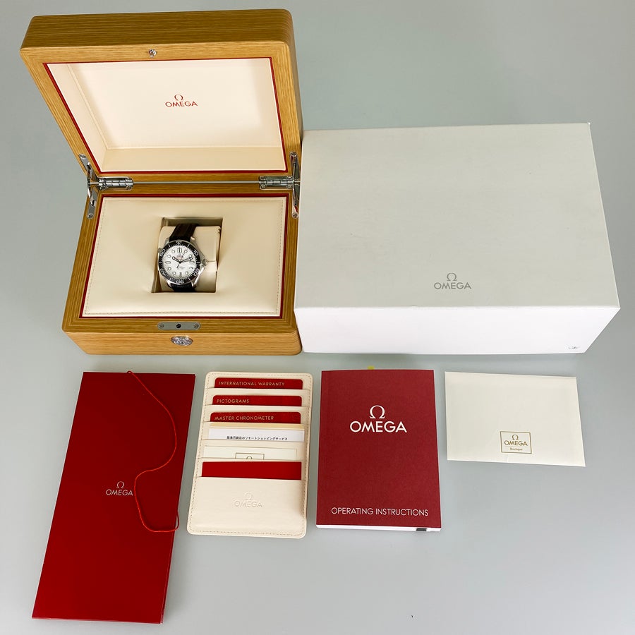 オメガ 210.32.42.20.04.001 メンズ 腕時計