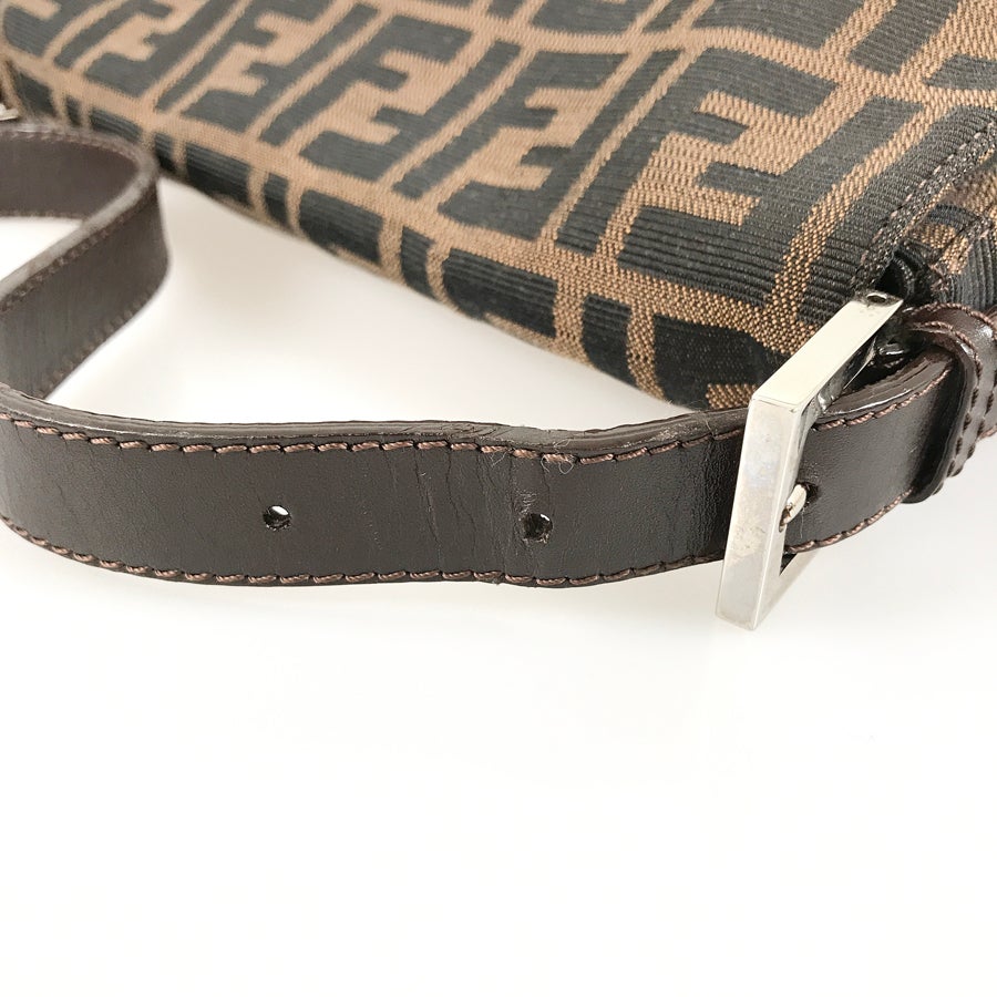 フェンディ ショルダーバッグ