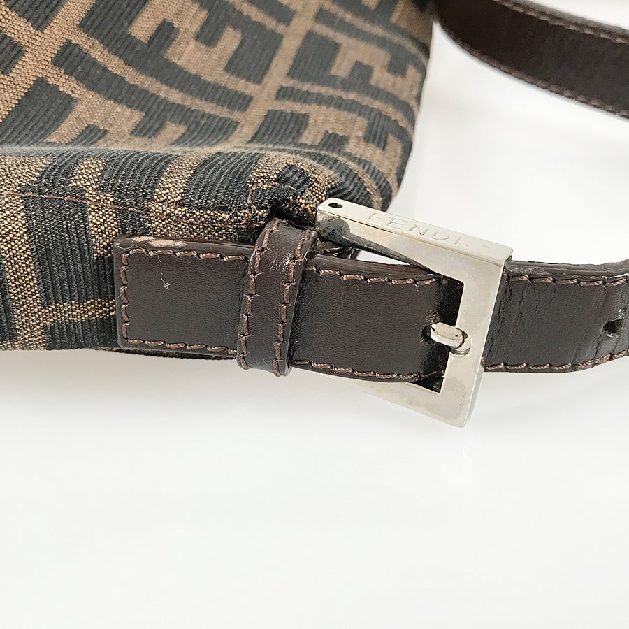 フェンディ ショルダーバッグ