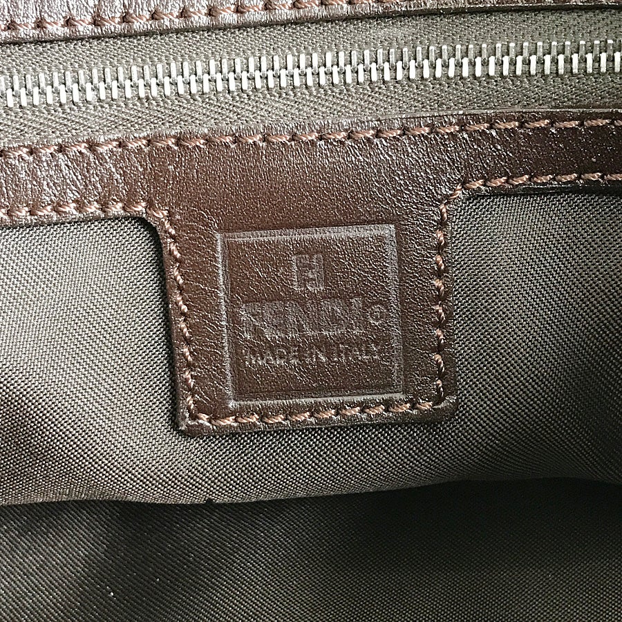 フェンディ ショルダーバッグ