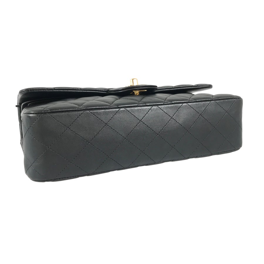 シャネル ショルダーバッグ