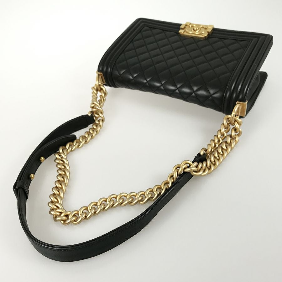 シャネル ショルダーバッグ