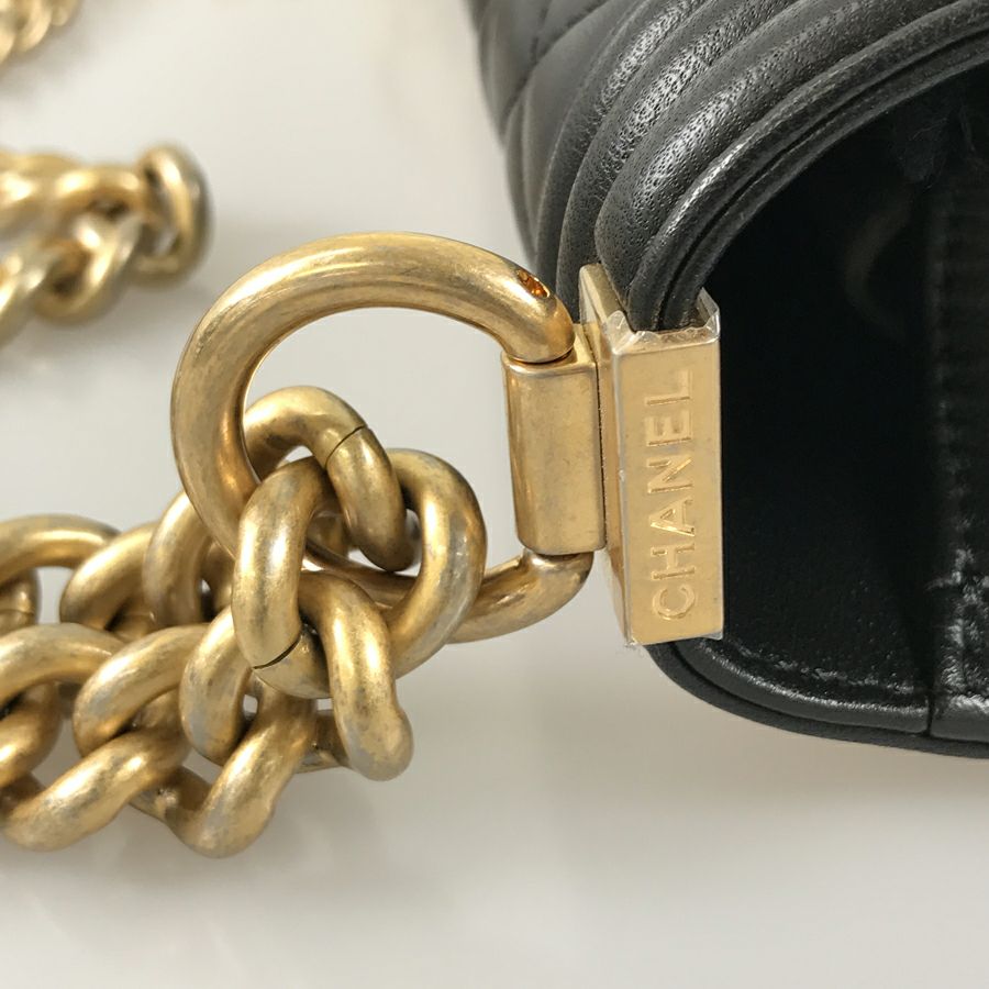 シャネル ショルダーバッグ