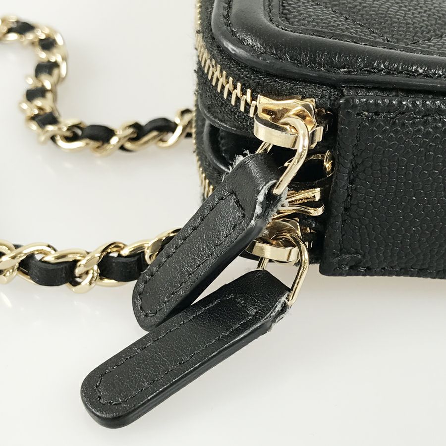 シャネル ショルダーバッグ