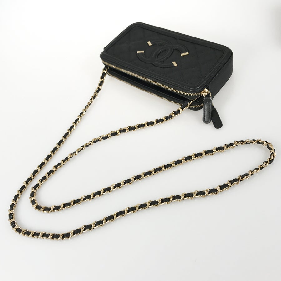 シャネル ショルダーバッグ