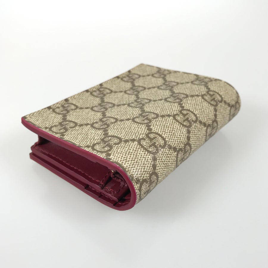 グッチ 二つ折り財布