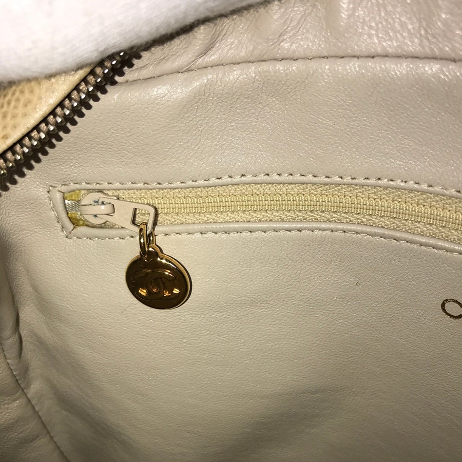 シャネル ショルダーバッグ