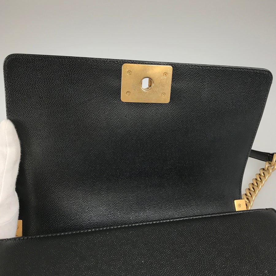 シャネル ショルダーバッグ