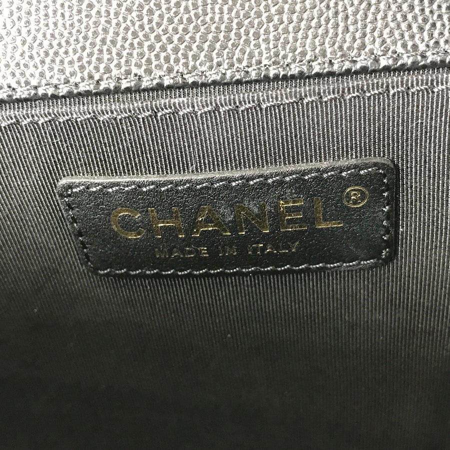 シャネル ショルダーバッグ