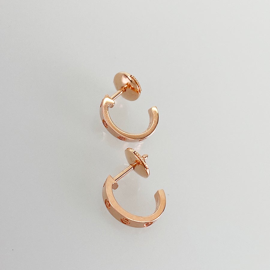 カルティエ ピアス