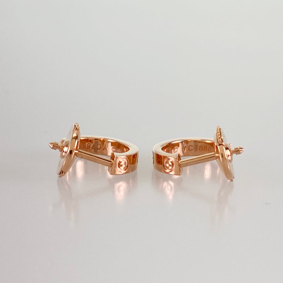 カルティエ ピアス