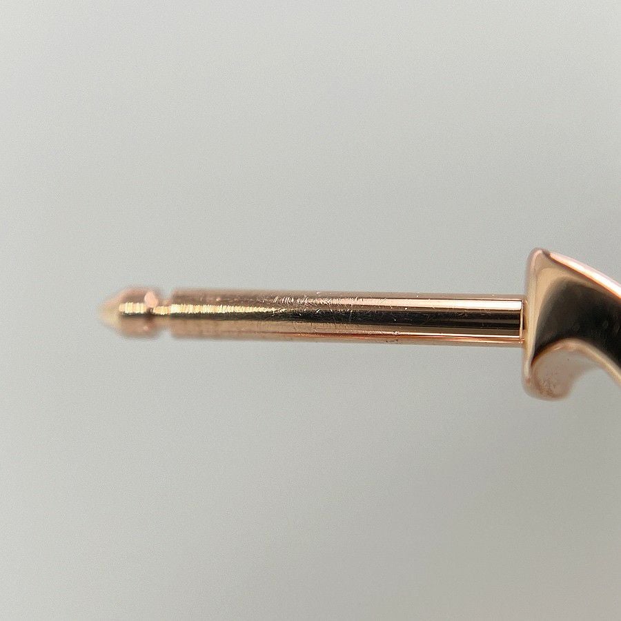 カルティエ ピアス