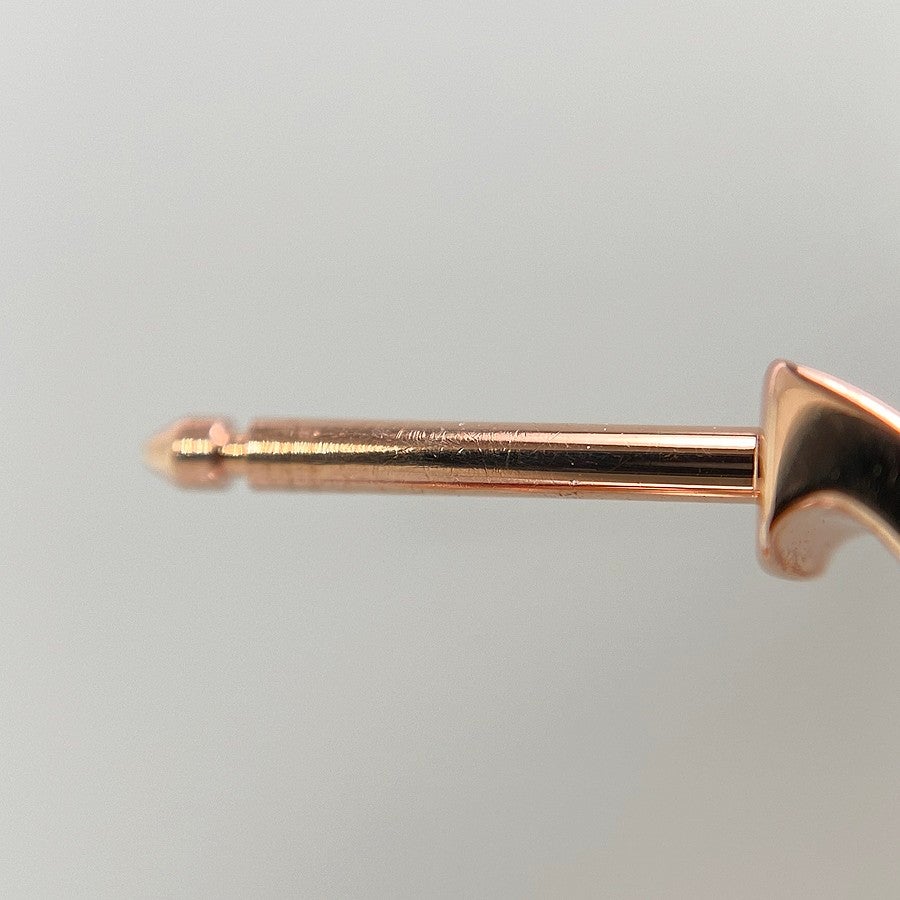 カルティエ ピアス