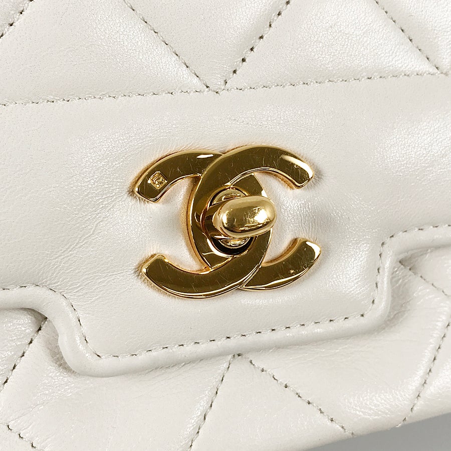 シャネル ショルダーバッグ