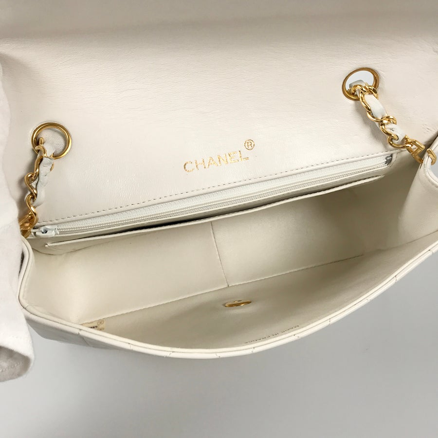 シャネル ショルダーバッグ