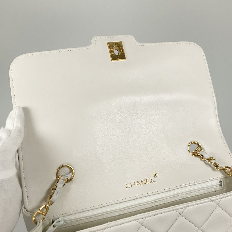 シャネル ショルダーバッグ