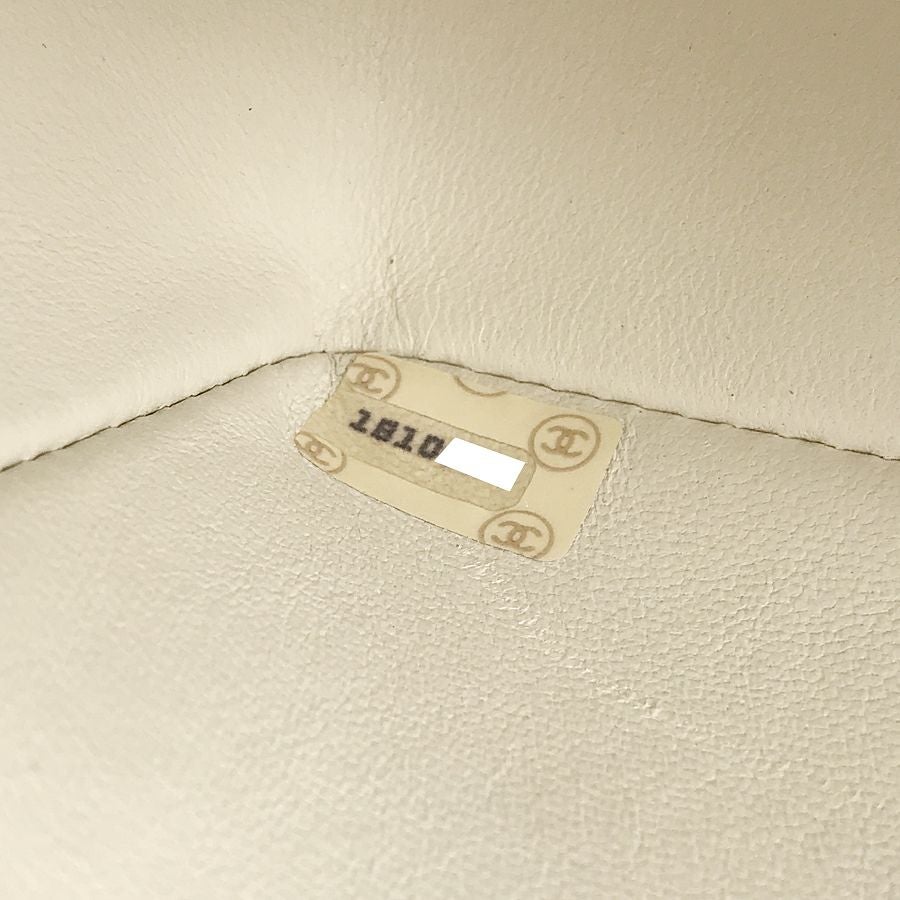 シャネル ショルダーバッグ