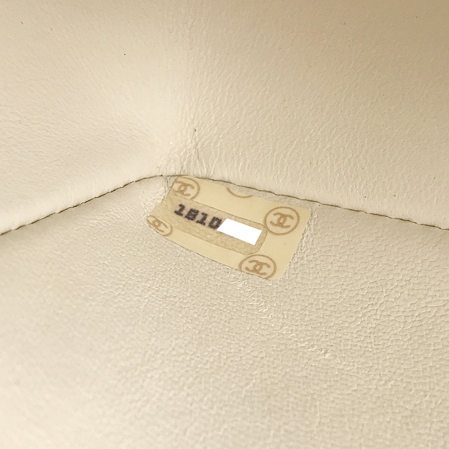 シャネル ショルダーバッグ