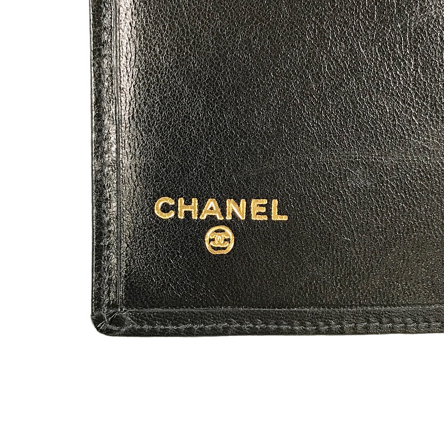 シャネル 長財布 二つ折り