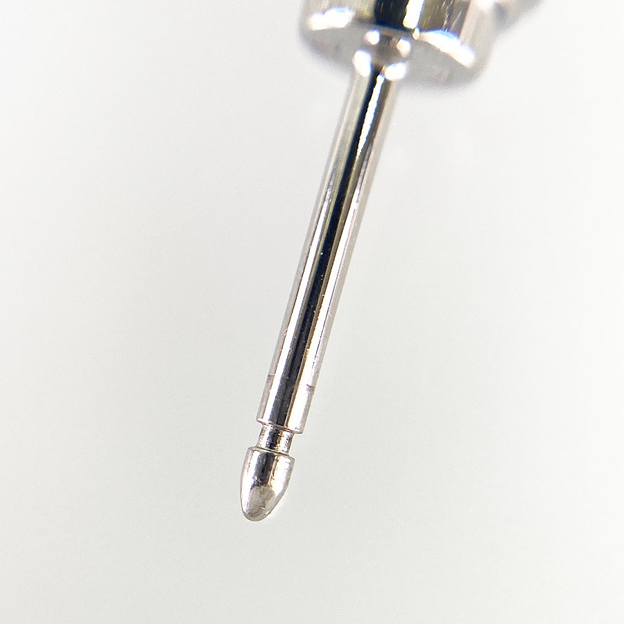 カルティエ ピアス