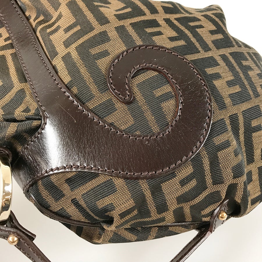 フェンディ ハンドバッグ