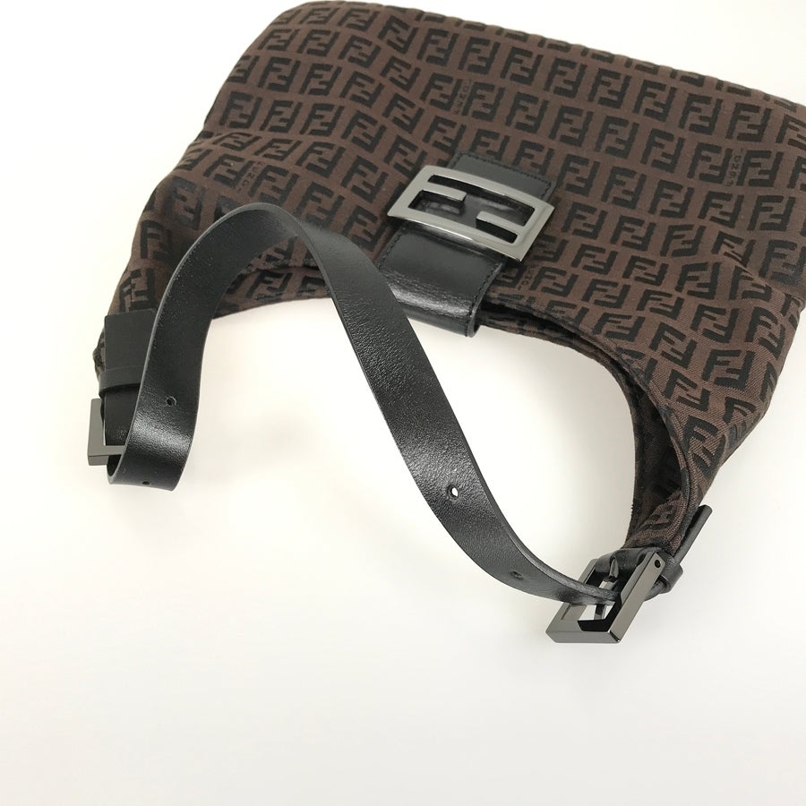 フェンディ ショルダーバッグ