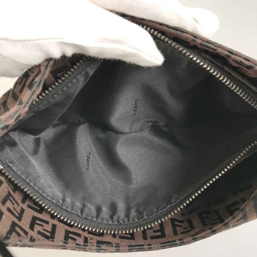 フェンディ ショルダーバッグ