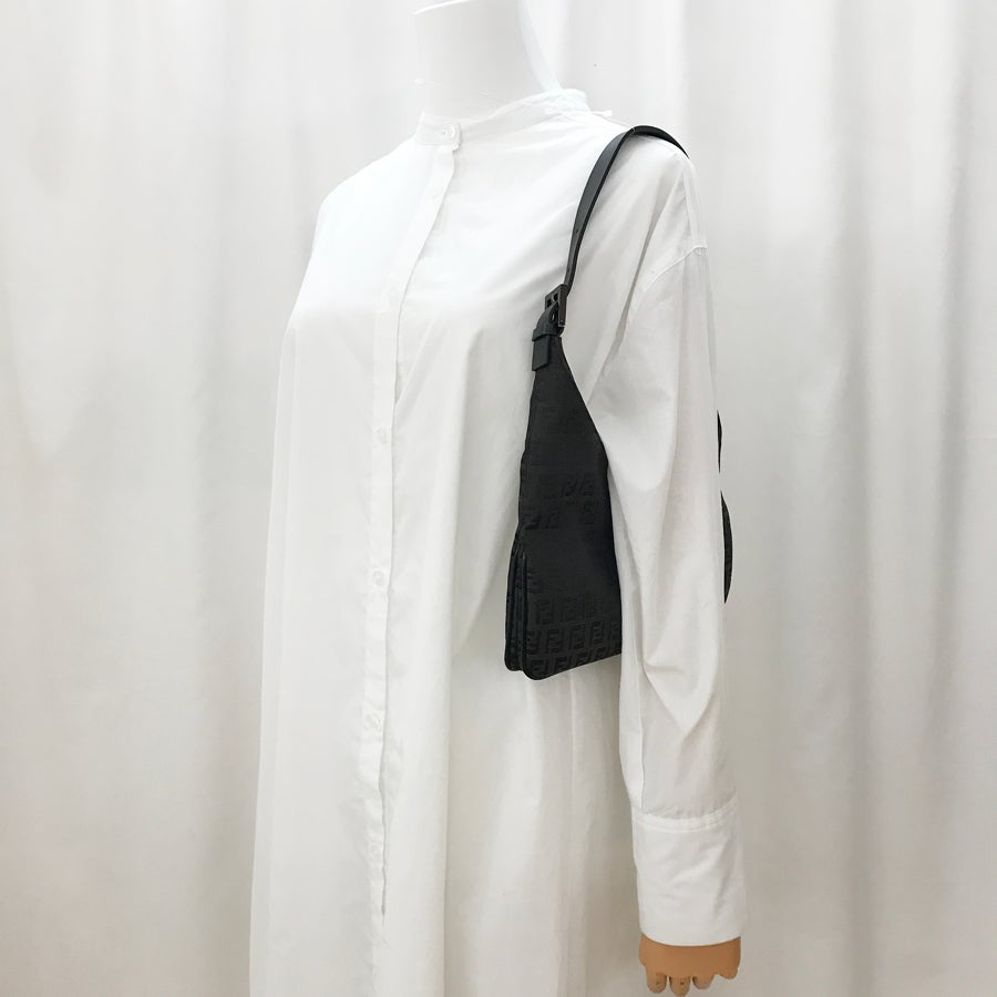 フェンディ ショルダーバッグ