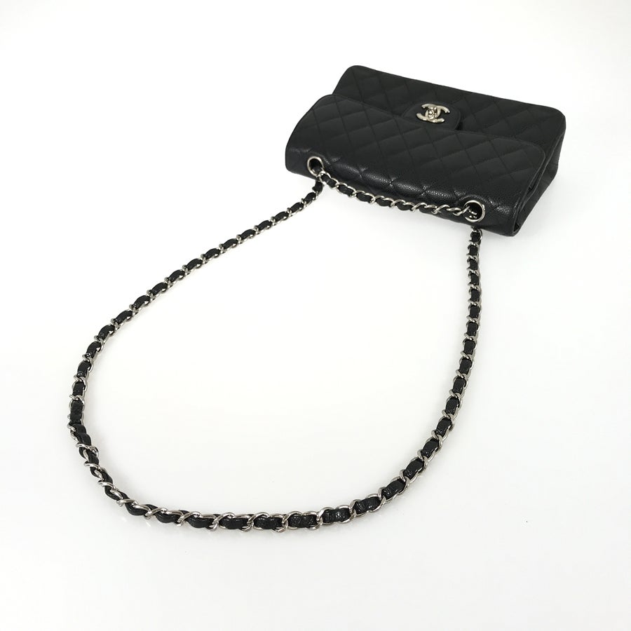 シャネル ショルダーバッグ