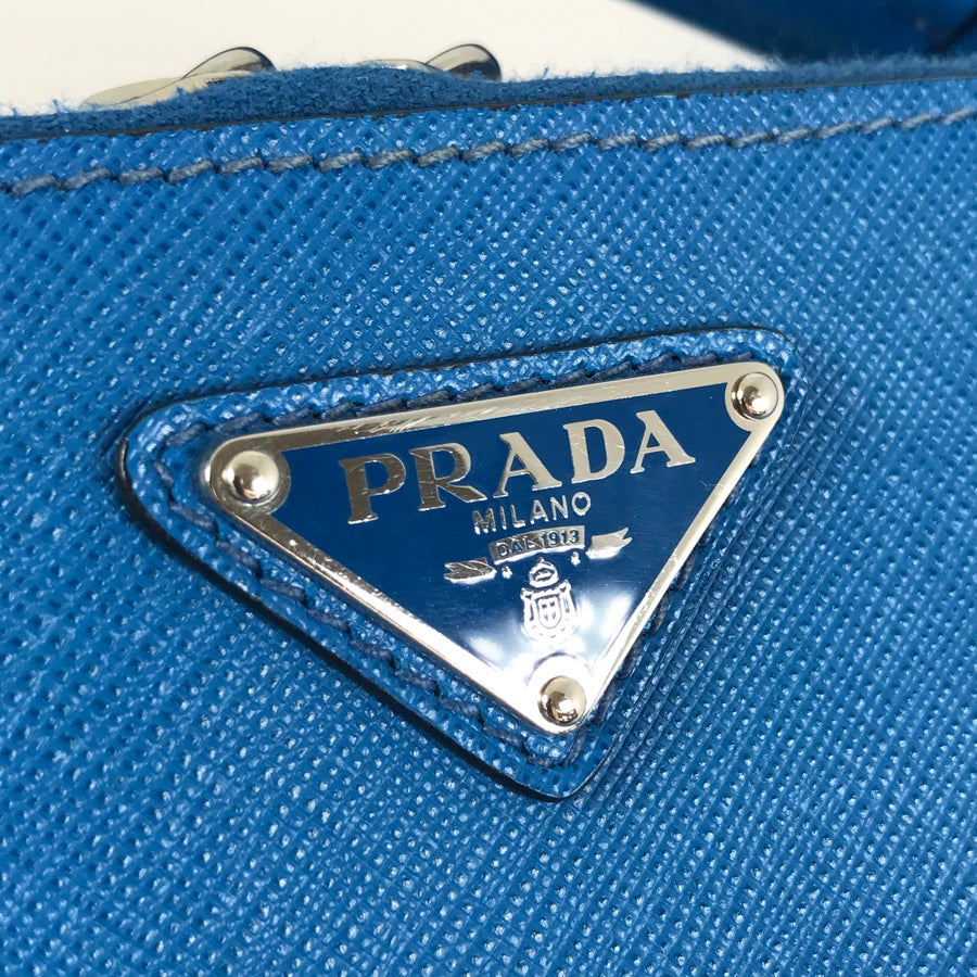 プラダ ハンドバッグ