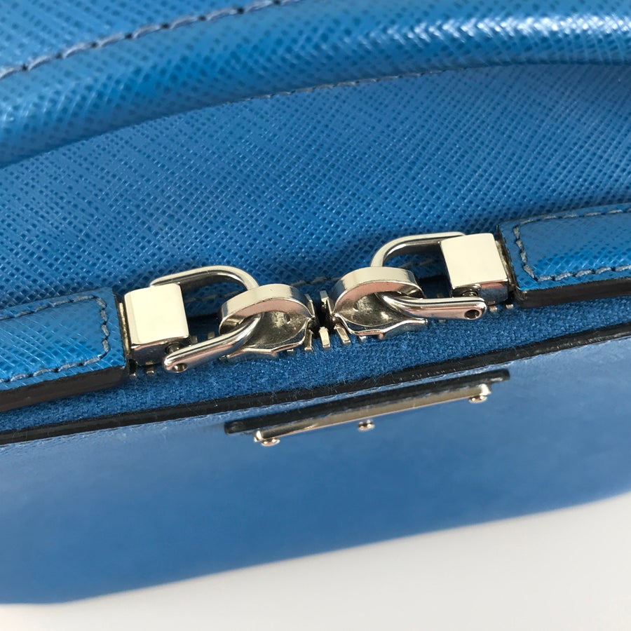 プラダ ハンドバッグ