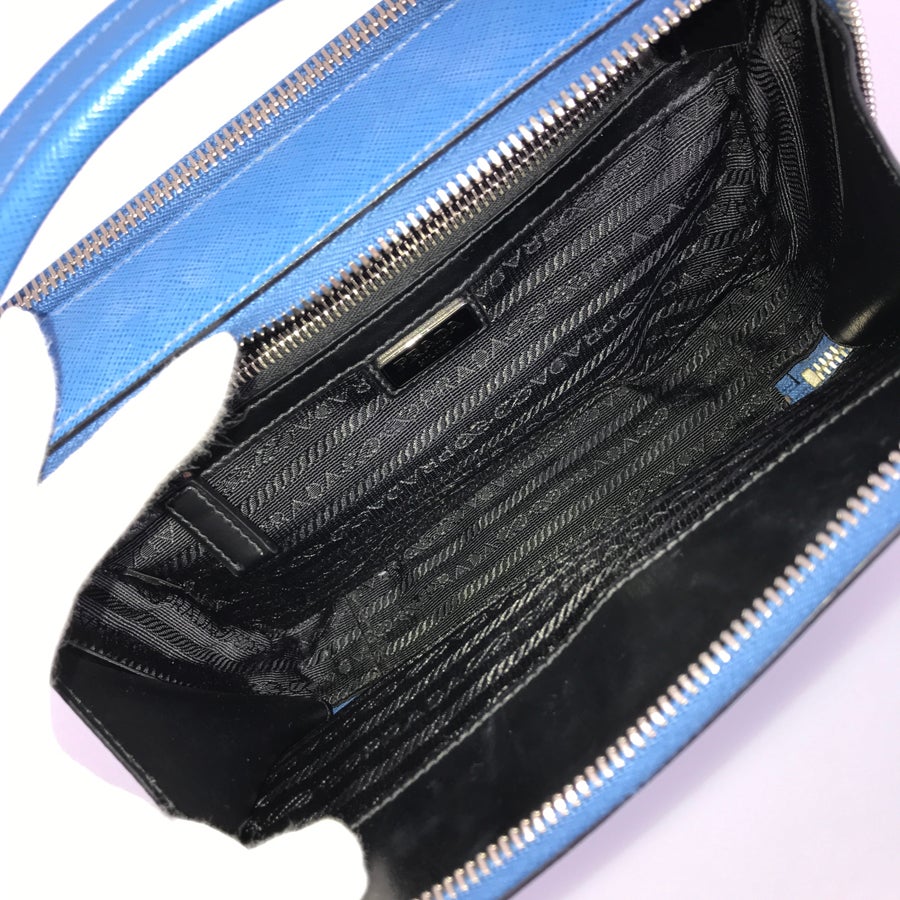 プラダ ハンドバッグ