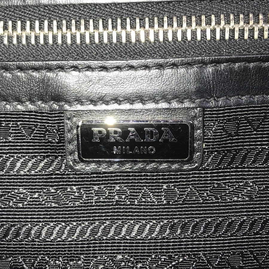プラダ ハンドバッグ