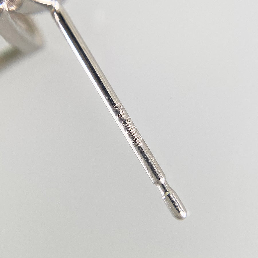 ノーブランド ピアス