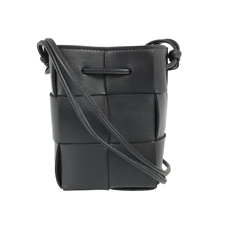 ボッテガヴェネタ マキシ イントレチャート カセットミニ クロスボディ