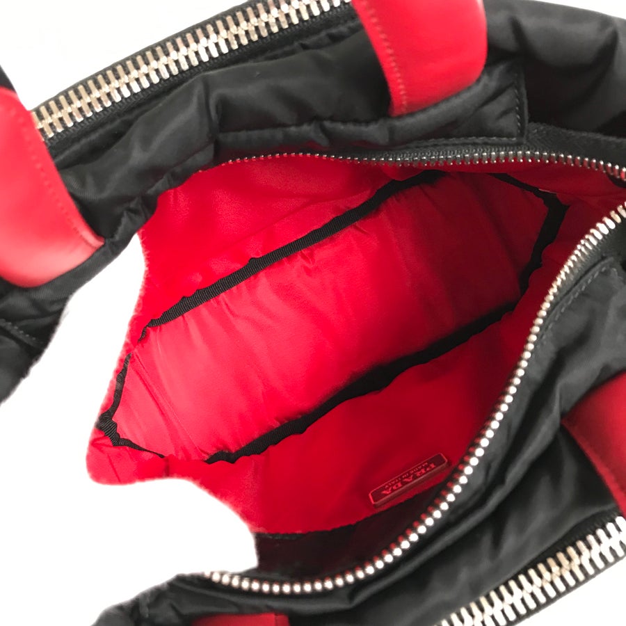 プラダ トートバッグ